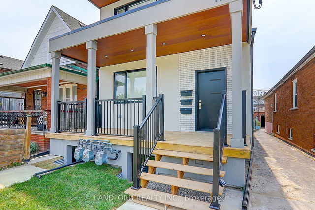 Lower Unit - 115 Livingstone Avenue