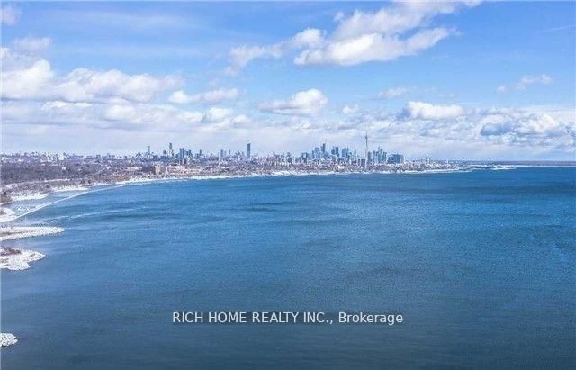 313 - 65 Annie Craig Drive