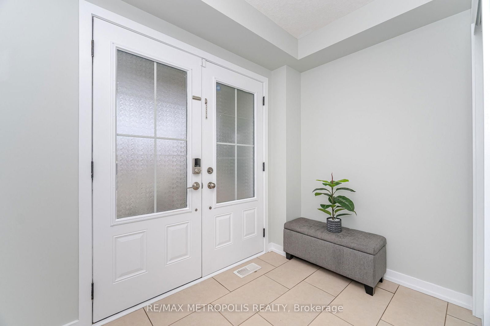 Townhouse for sale at 4 Edsel Road, Brampton, Northwest Brampton, L7A 4K6 - MLS: W12113794