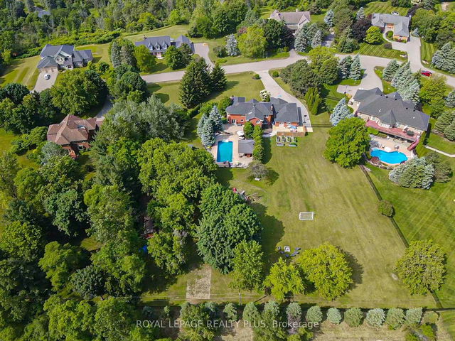 5 Coates Hill Court
