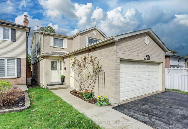 3210 Anderson Crescent