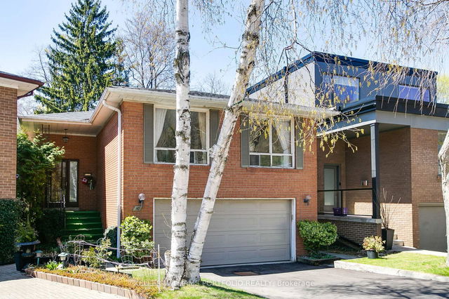 10 Innisfree Court