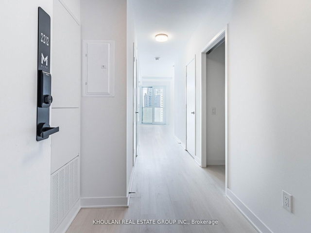 2212 - 3900 Confederation Parkway