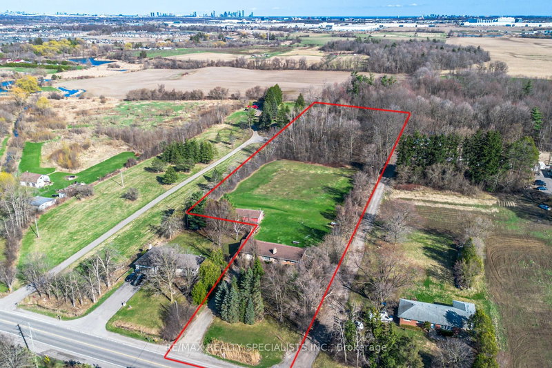 2739 Embleton Rd, Brampton, L6Y 0E8 | Image 2