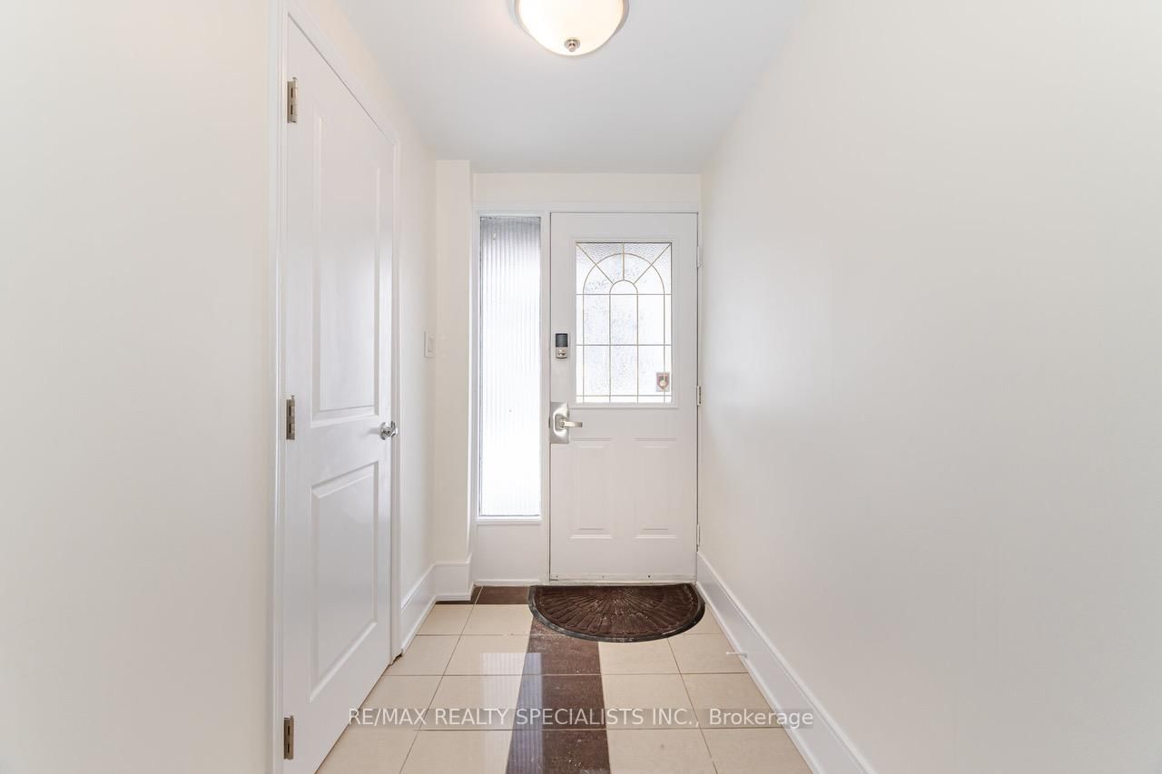 Townhouse for sale at 69-2651 Aquitaine Avenue, Mississauga, Meadowvale, L5N 1V5 - MLS: W12114282