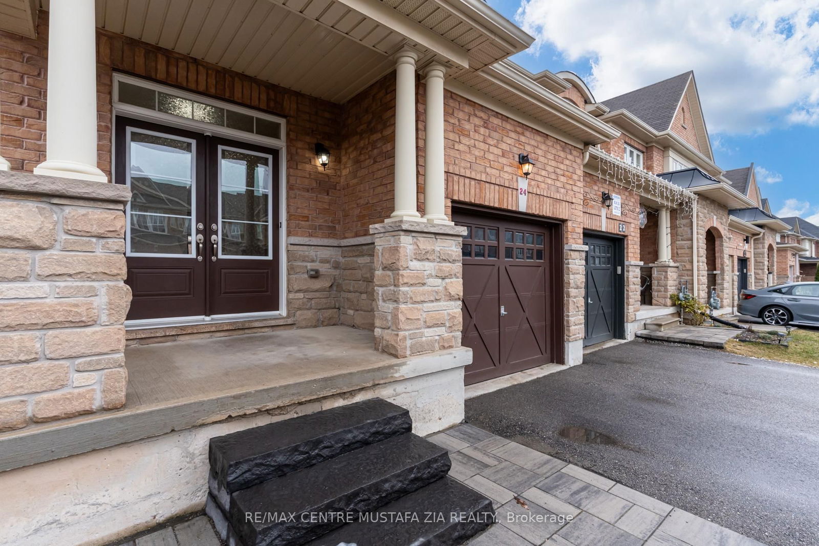 Townhouse for sale at 24 Munch Place, Milton, Willmott, L9T 8K6 - MLS: W12114310