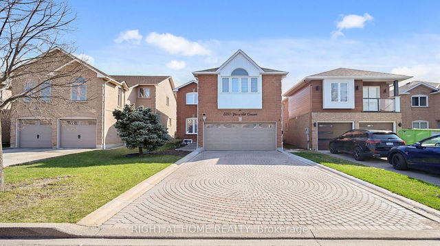5253 Floral Hill Crescent