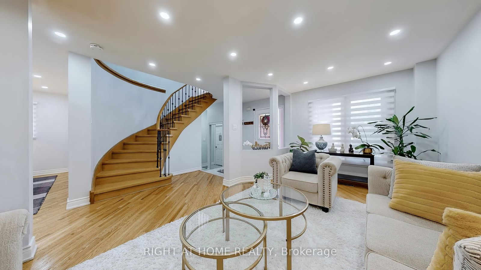Detached House for sale at 5253 Floral Hill Crescent, Mississauga, East Credit, L5V 1V4 - MLS: W12114354