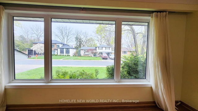 2403 Redfern Road