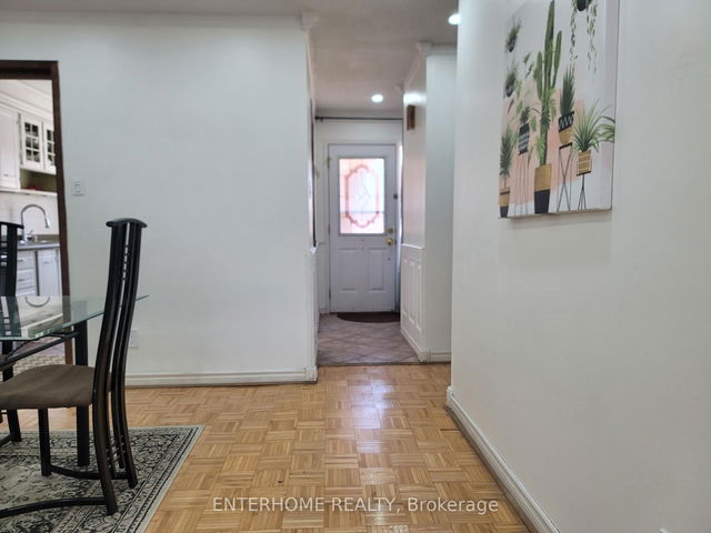 4 - 1180 mississauga valley Boulevard