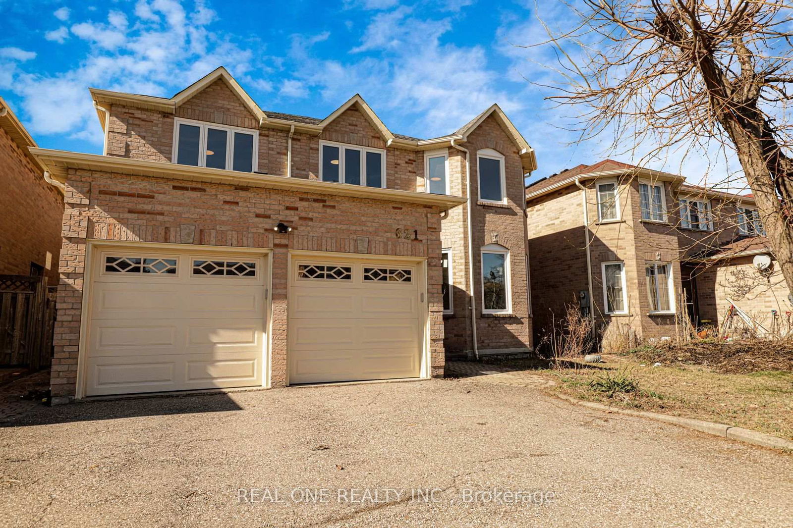 Detached House for sale at 621 Winterton Way, Mississauga, Hurontario, L5R 3J3 - MLS: W12114433