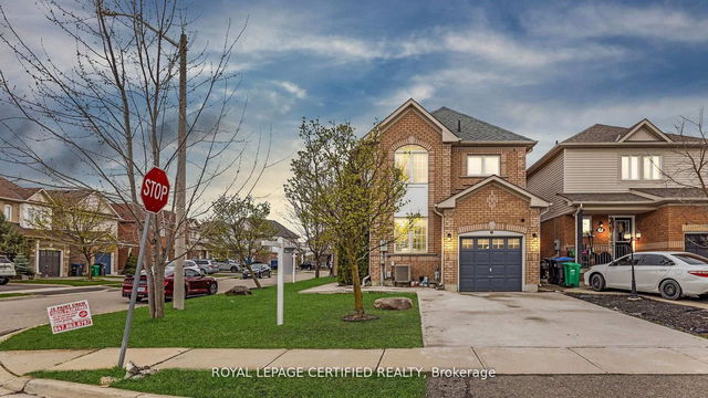 27 Earl Grey Crescent