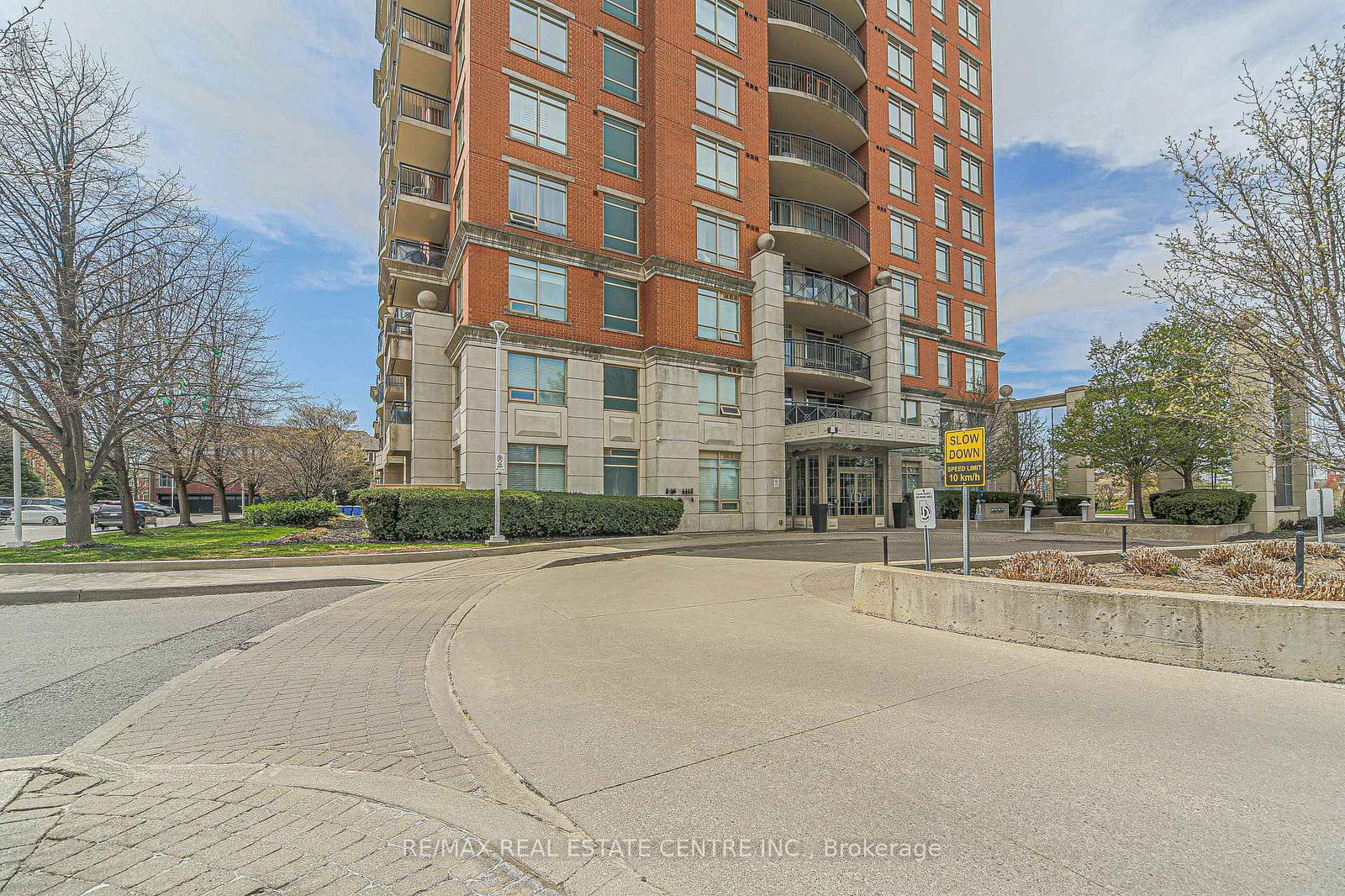 Condo for sale at 1107-2325 Central Park Drive, Oakville, RO River Oaks, L6H 0E2 - MLS: W12114860