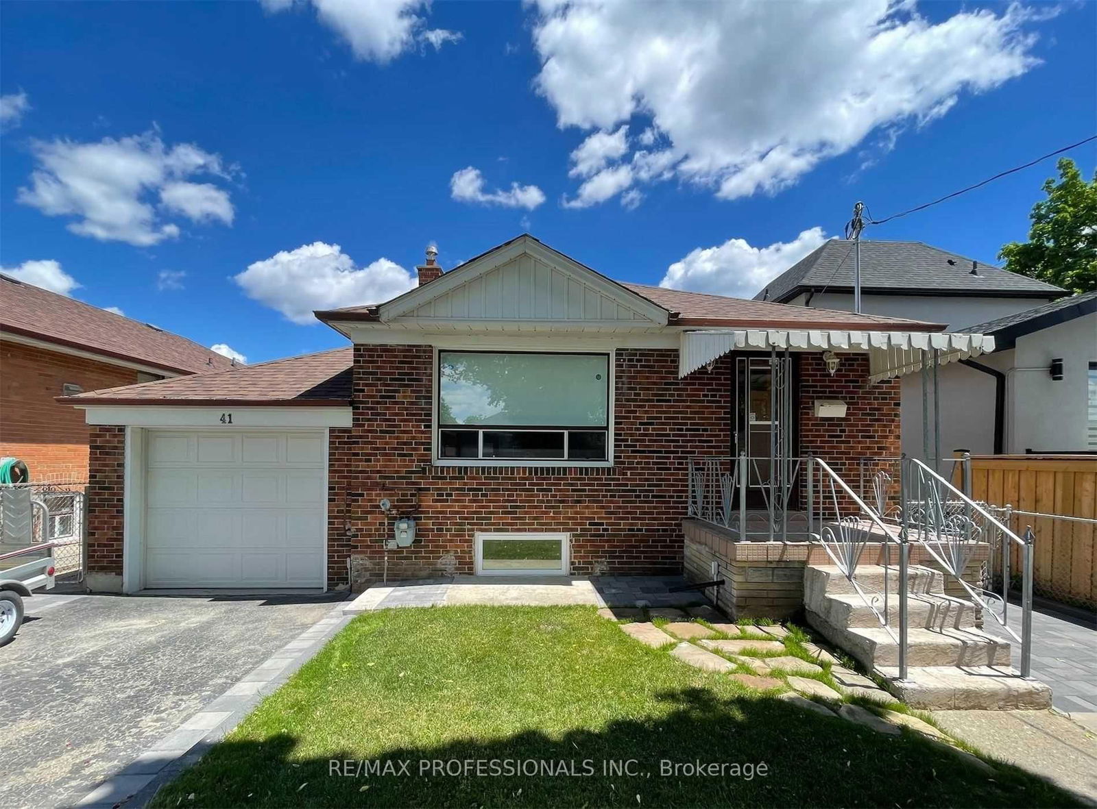 Detached House for lease at Main-41 Woolgar Avenue, Toronto, Islington-City Centre West, M8Z 4Y8 - MLS: W12115095
