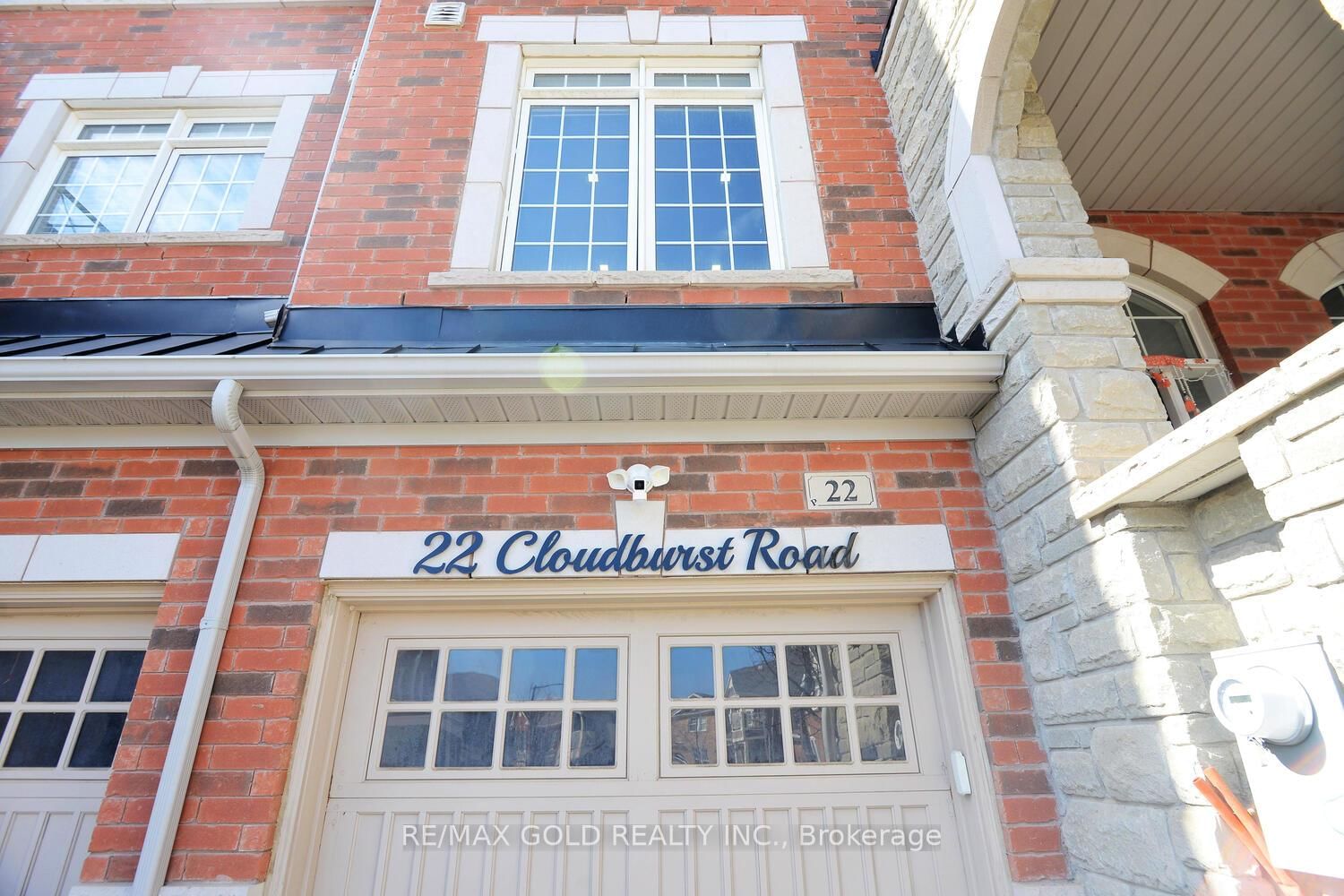 Townhouse for sale at 22 Cloudburst Road, Brampton, Northwest Brampton, L7A 0B5 - MLS: W12115220