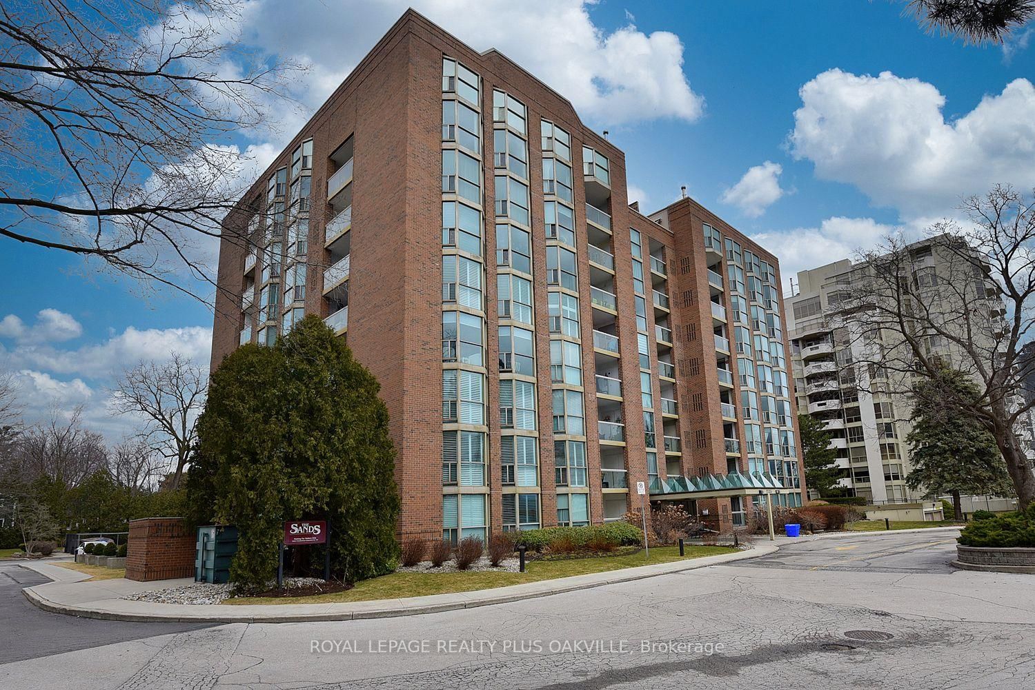 Condo for sale at 404-1225 North Shore Boulevard, Burlington, Brant, L7S 1Z6 - MLS: W12115253