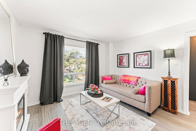 35 - 35 McMullen Crescent