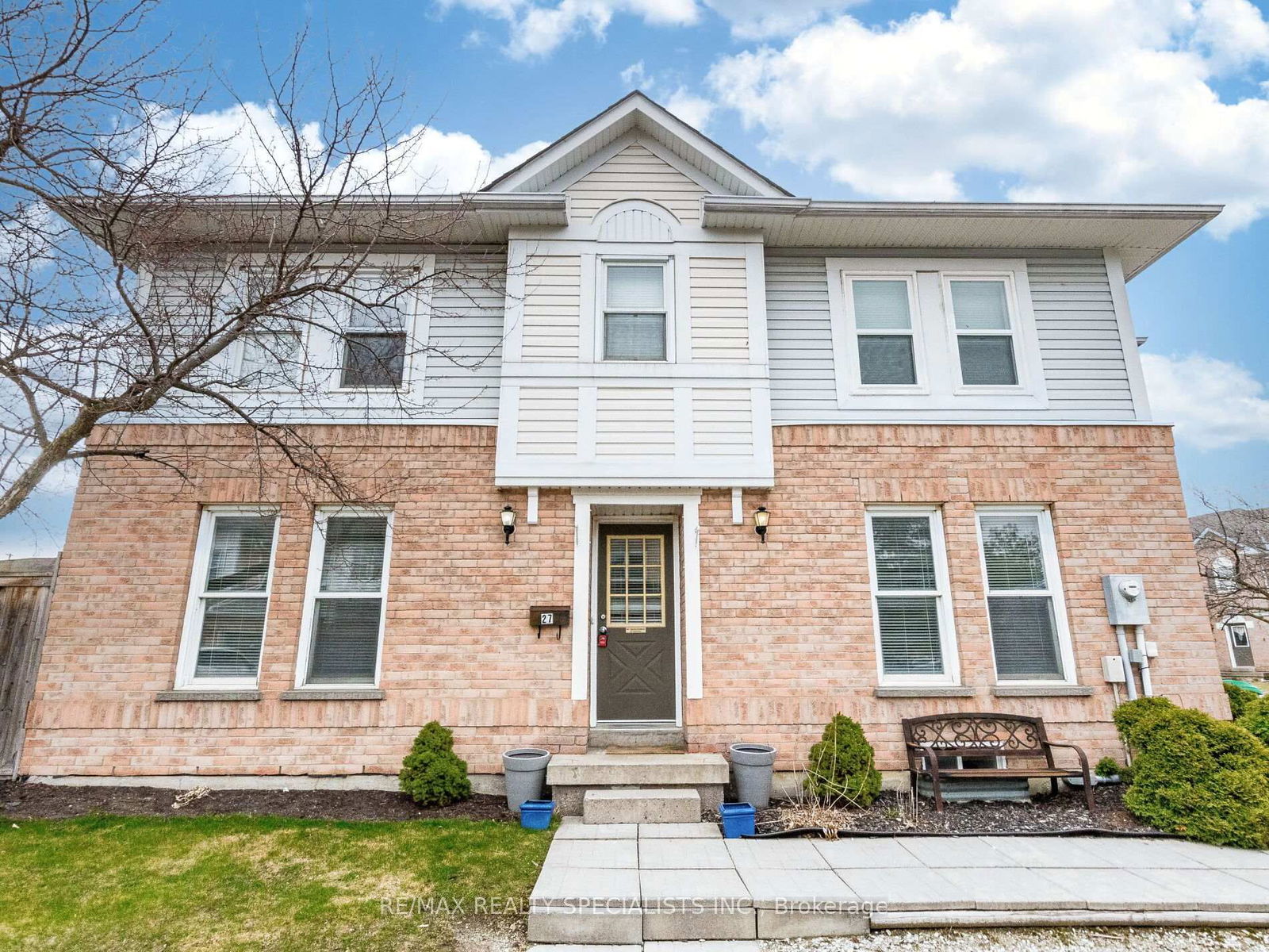 Townhouse for sale at 27 Brisbane Court, Brampton, Sandringham-Wellington, L6R 1V4 - MLS: W12115511
