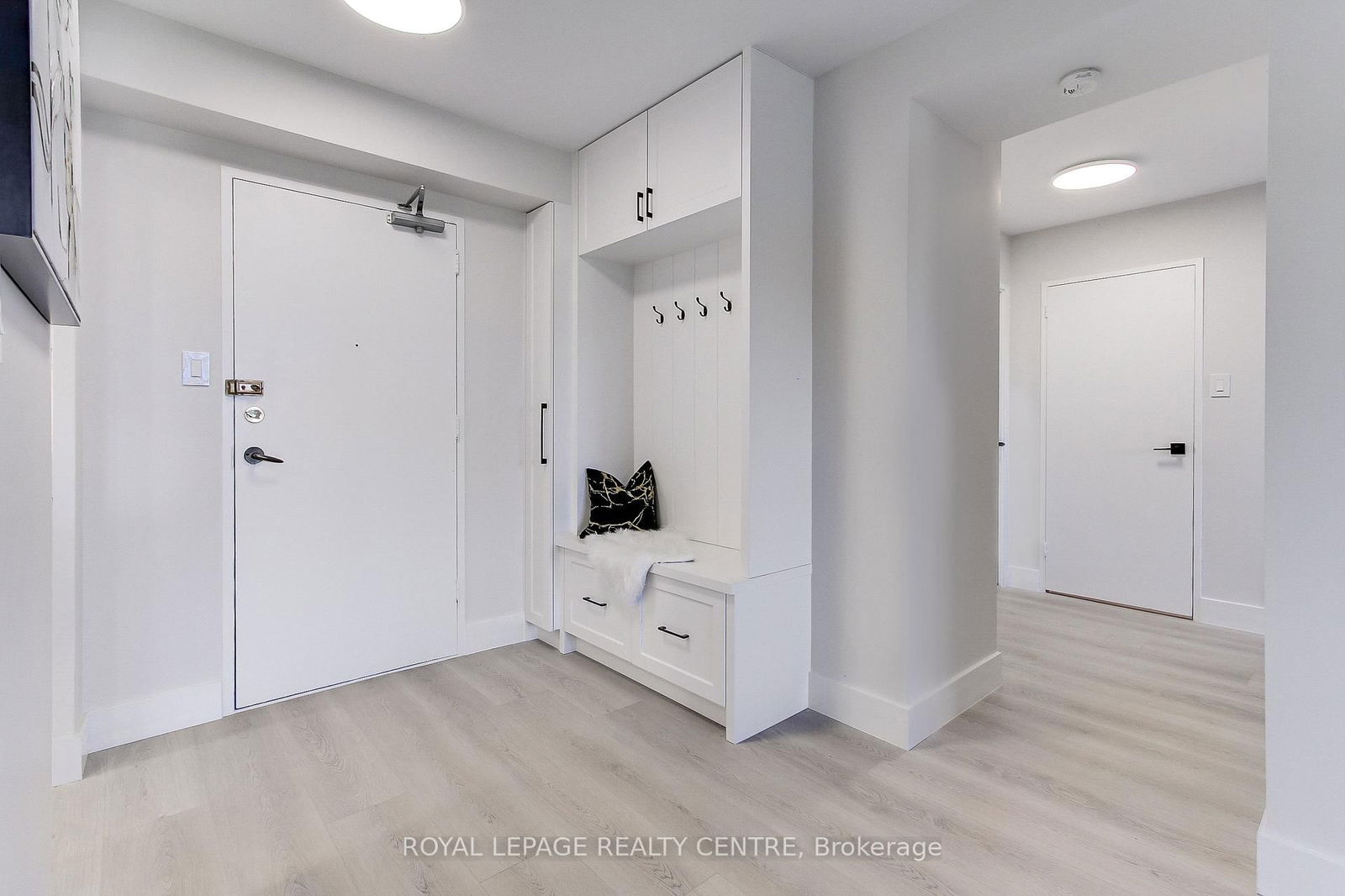 Condo for sale at 304-362 The East Mall N/A, Toronto, Islington-City Centre West, M9B 6C4 - MLS: W12115512