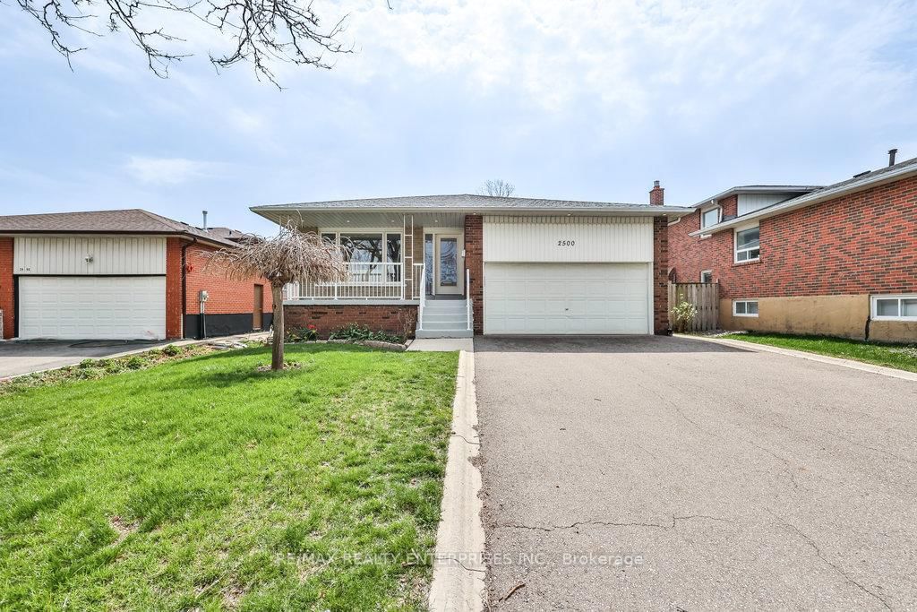 Detached House for sale at 2500 Poplar Crescent, Mississauga, Clarkson, L5J 4H3 - MLS: W12115530