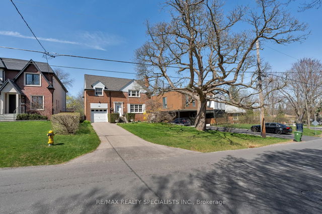 36 South Kingslea Drive