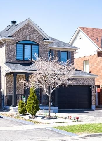 8 Bayridge Drive S — photo 2