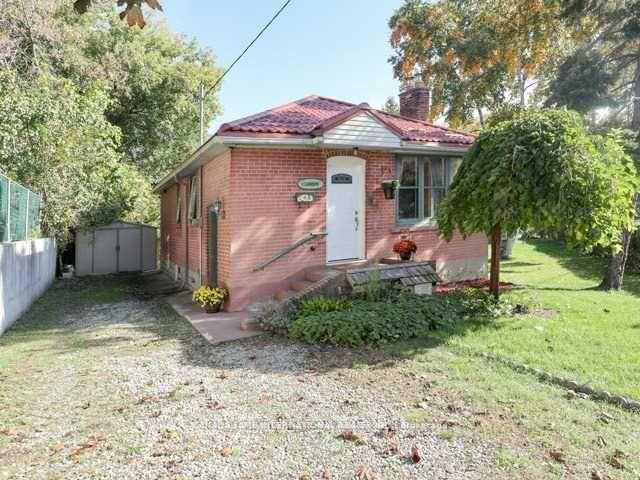 1 Lundy Avenue