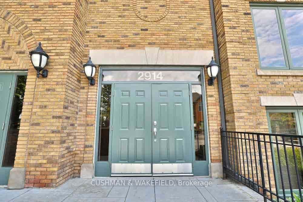 Office for sale at 2914 South Sheridan Way, Oakville, Clearview, L6J 7L9 - MLS: W12115724