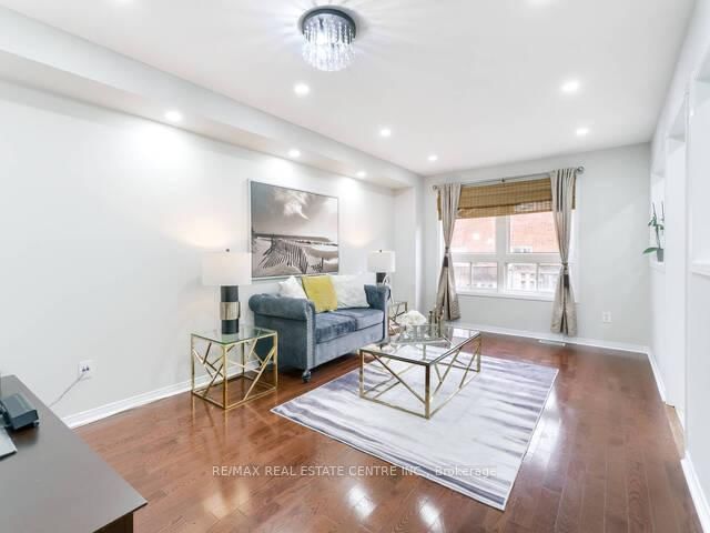 Townhouse for lease at 6 Dawson Crescent, Milton, OM Old Milton, L9T 5H8 - MLS: W12115736