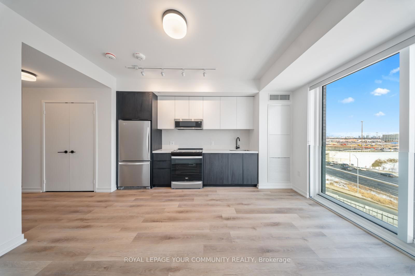 Condo for lease at 603-5 York Garden Way, Toronto, Yorkdale-Glen Park, M6A 2V1 - MLS: W12115813