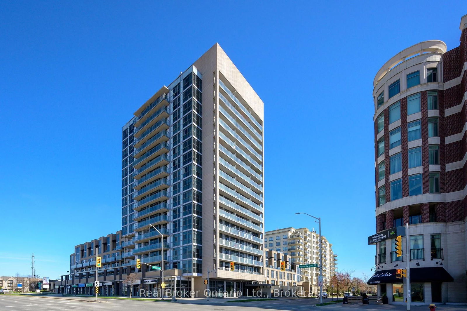 Condo for sale at 211-1940 Ironstone Drive, Burlington, Uptown, L7L 0E4 - MLS: W12115832