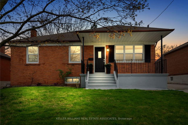 557 Exbury Crescent