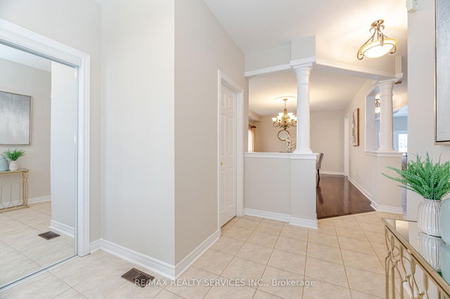 21 Fallgate Drive