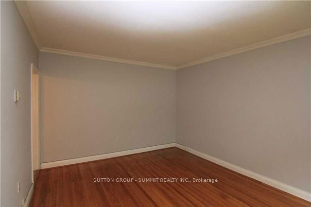 8 Maple Avenue