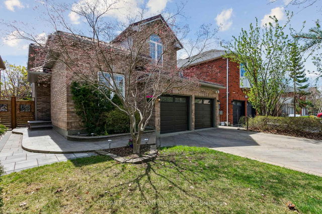 3440 CROMPTON Crescent