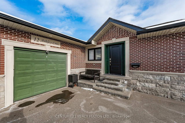 LOWER LEVEL - 1 BDRM - 12 Arkley Crescent