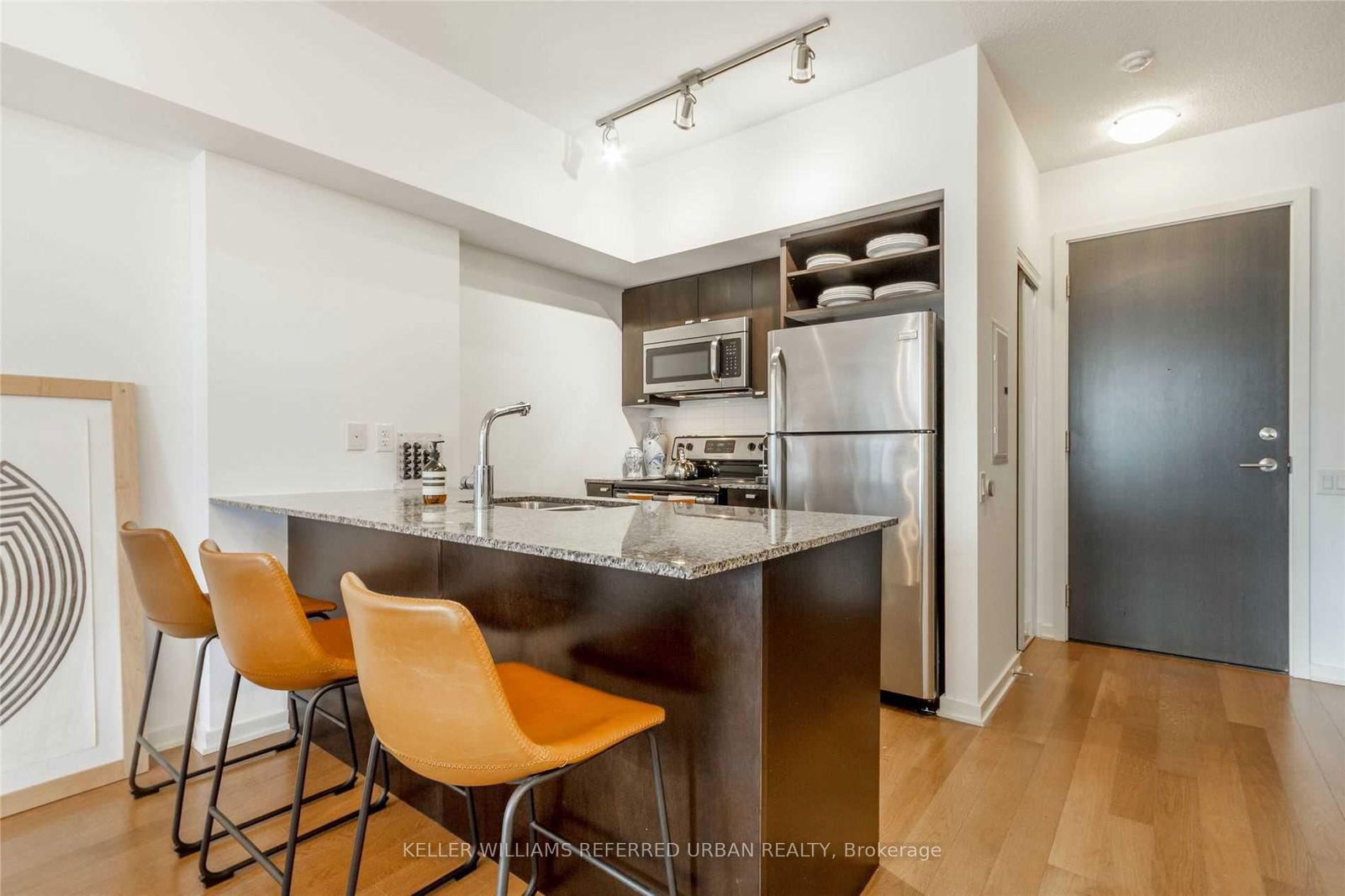 Condo for lease at 501-105 The Queensway N/A, Toronto, High Park-Swansea, M6S 5B5 - MLS: W12116146