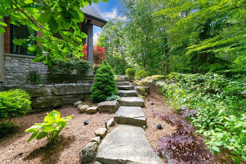 13569 Dublin Line, Halton Hills, L7J 2L7 | Image 3