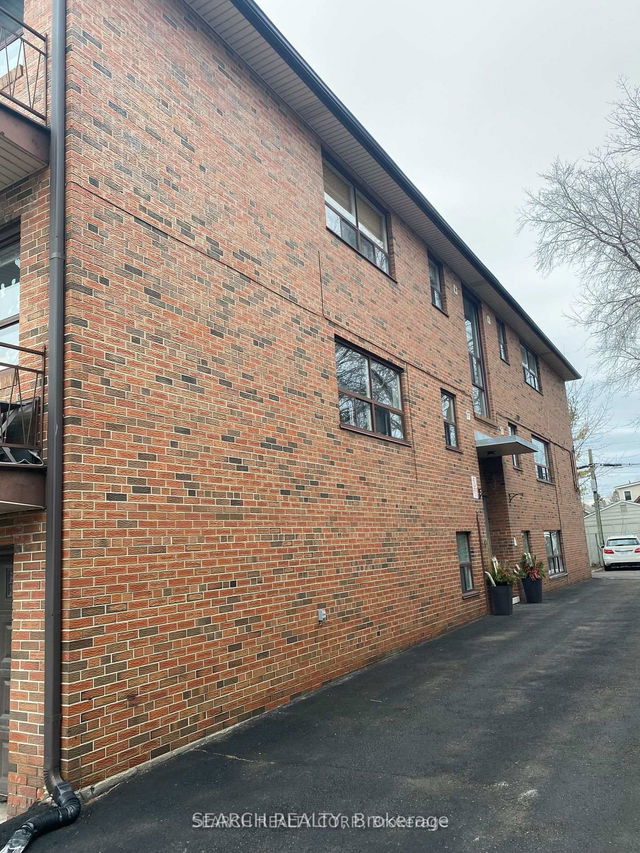 5 - 115 Eight Street