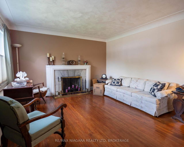 10 Highland Road