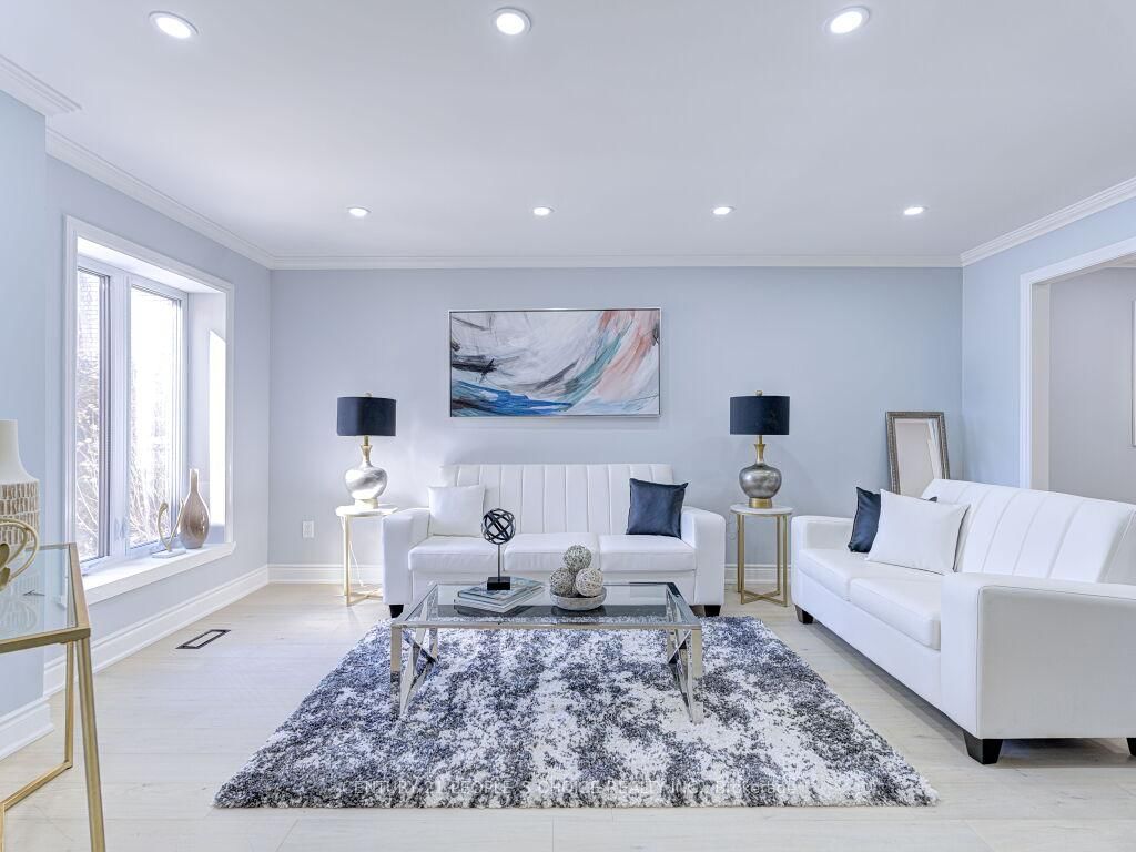 Detached House for sale at 6127 Silken Laumann Way, Mississauga, East Credit, L5V 1A2 - MLS: W12116291