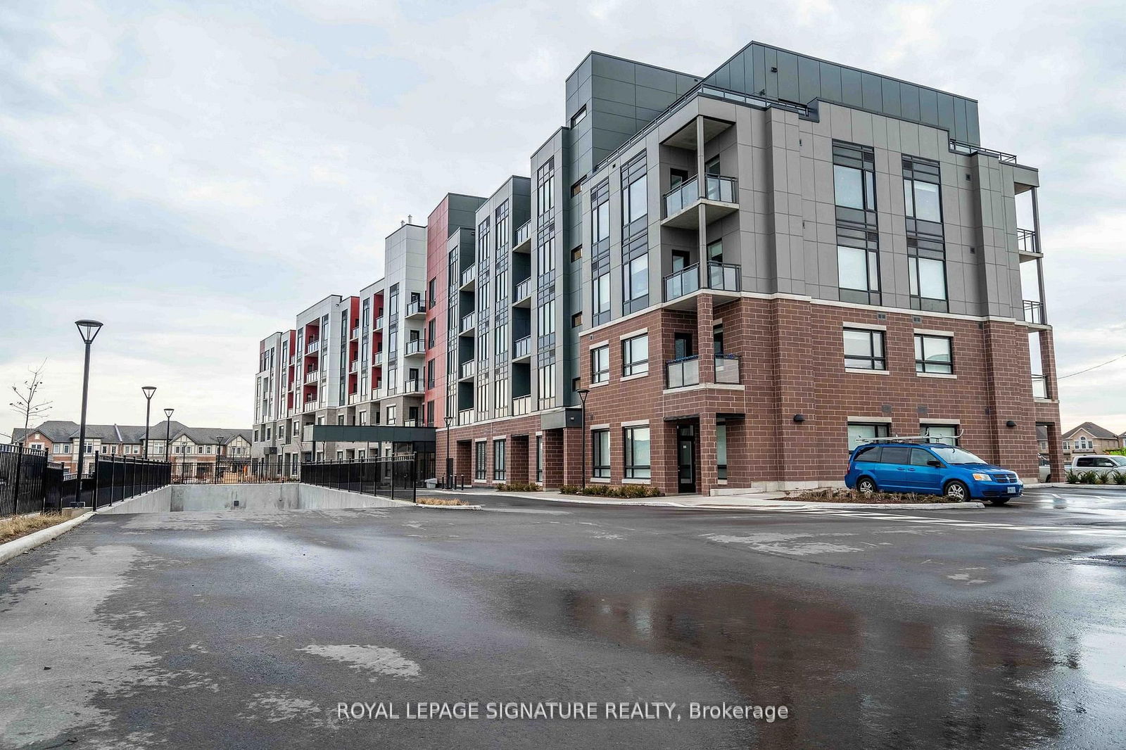 Condo for lease at 112-3265 Carding Mill Trail, Oakville, Glenorchy, L6M 5P7 - MLS: W12116417