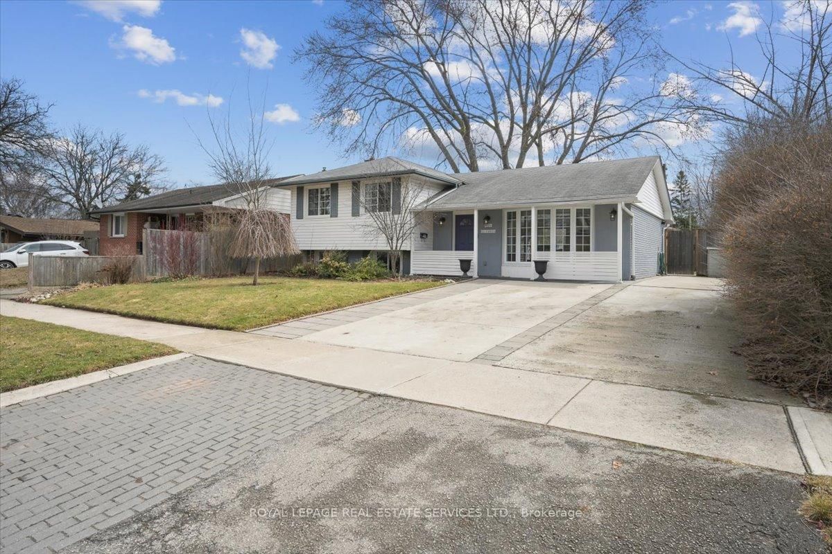 Detached House for sale at 5336 Windermere Drive, Burlington, Appleby, L7L 3M1 - MLS: W12116564