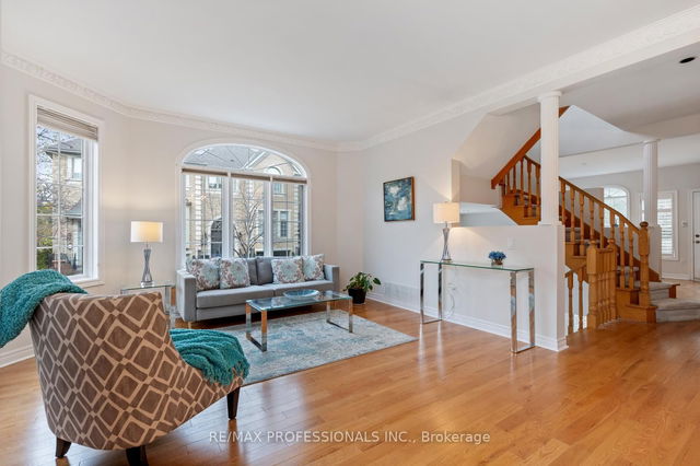 22 - 189 La Rose Avenue