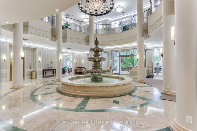 408 - 35 Kingsbridge Garden Circle