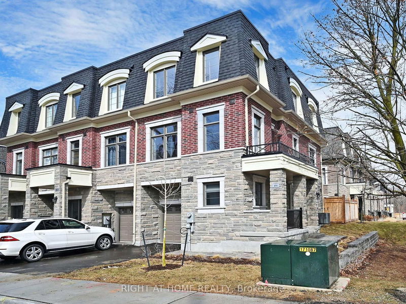 211 Wyndham St, Mississauga - Streetsville image-0-0