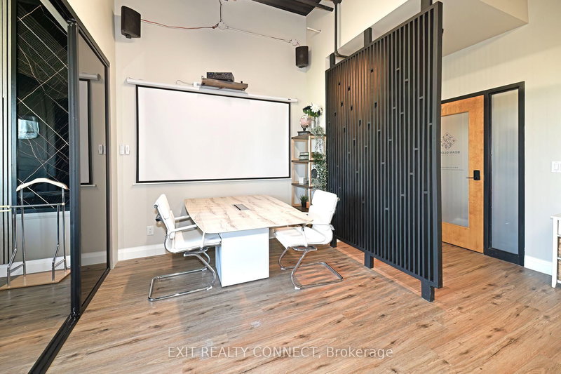 208 - 3485 Rebecca St, Oakville, L6L 6X9 | Image 2