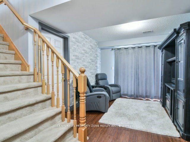137 Decker Hollow Circle