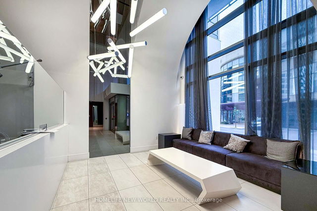 TH04 - 10 De Boers Drive