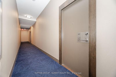 Unit 207 — 4065 BRICKSTONE Mews, Mississauga - City Centre image-0-3